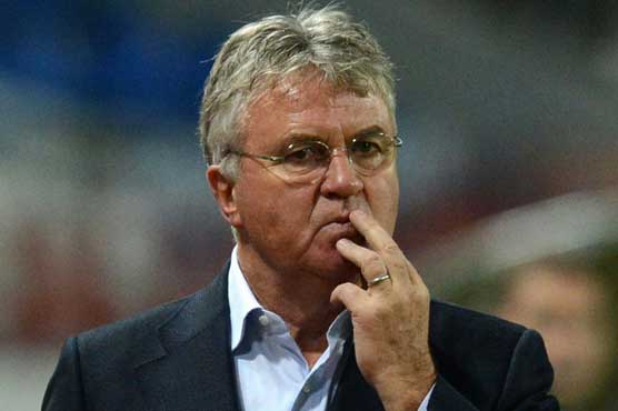 Hiddink sets sights on overhauling Manchester United