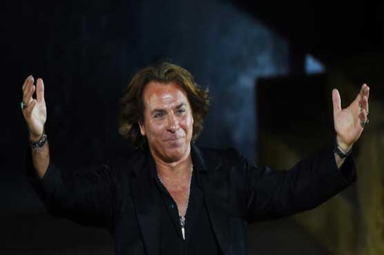 Tenor Alagna saves Met Opera but risks his voice