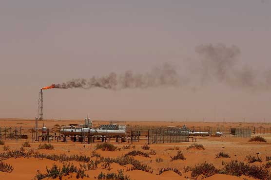 Oil prices dip after rally but supply worries persist