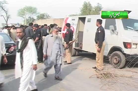 Attack on bank's armoured vehicle leaves 3 guards dead