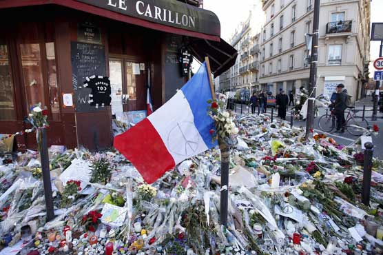 Singer in Paris attacks suggests inside job