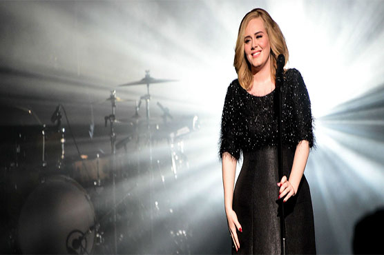 Lukas Graham set pop record in Britain, Adele returns to top