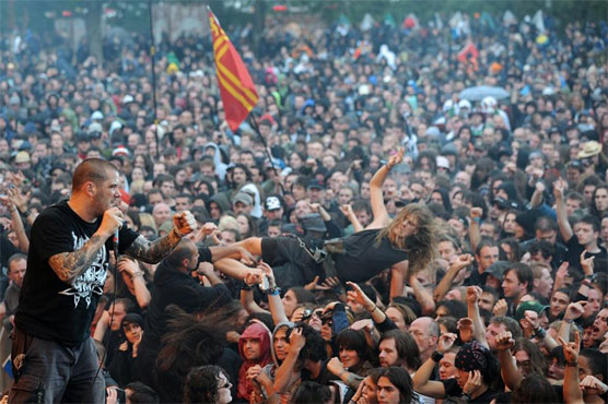 US metal singer in racism row pulls out of Europe tour