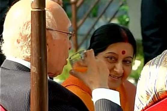 Sartaj, Sushma meet over breakfast ahead of bilateral talks