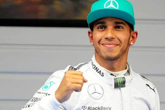 Dominant Hamilton gives Rosberg the slip