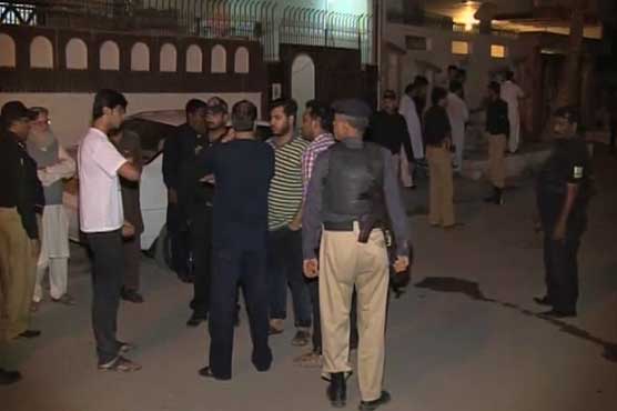 Karachi: Dacoits gun down intelligence officer 