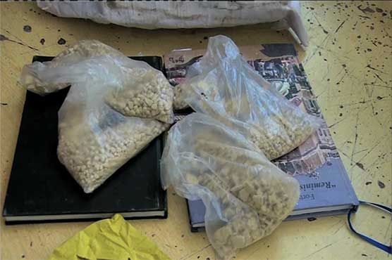 Customs officials foil smuggling of heroin hidden in books in Lahore