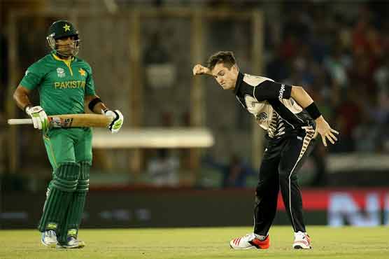 Guptill powers New Zealand to World T20 semis