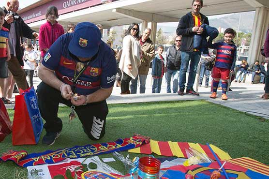 Football: Fans to flock to Cruyff's Barcelona memorial