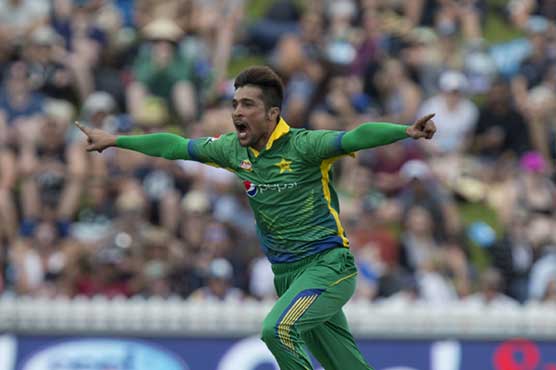 Pakistani fans' 'well done' for Amir while shame for others 