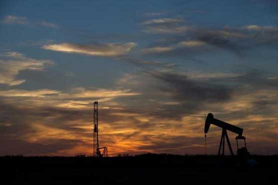 Oil prices extend losses ahead of US report