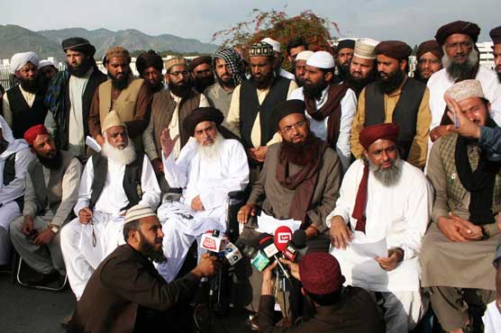 Protestors refuse to end Islamabad sit-in despite govt's warning
