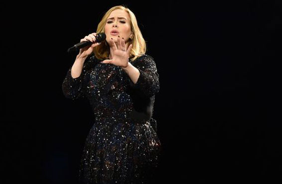 English singer Adele pays tribute to victims of Lahore blast during concert