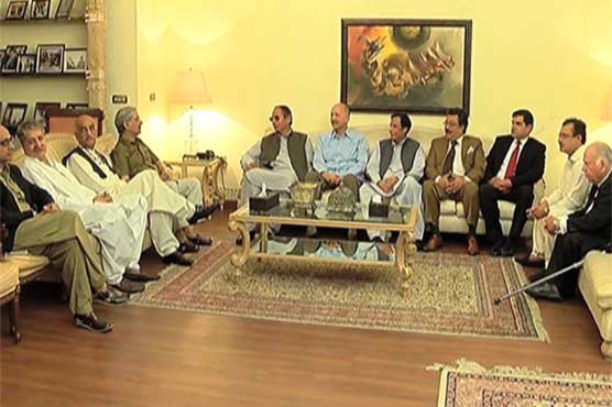 Opposition parties agree on demanding PM Nawaz's resignation