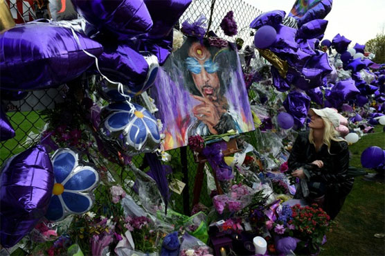 Woman says she is Prince's half-sister, claims part of estate
