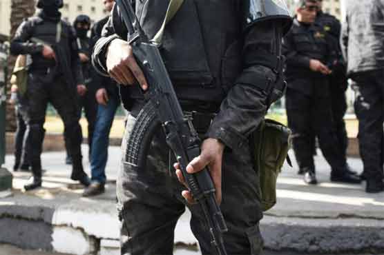 Gunmen kill eight Egyptian policemen south of Cairo