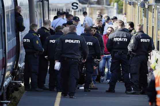 Police rescue migrants from icy Danish waters