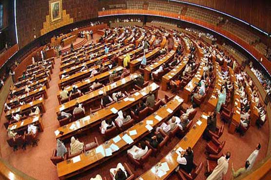 Panama leaks: Opposition walks out of NA over PM's absence