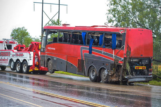 Eight killed, 43 injured US after charter bus rolls over