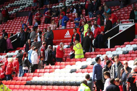 United abandonment overshadows season finale