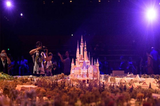 Disney temporarily opens Shanghai theme park