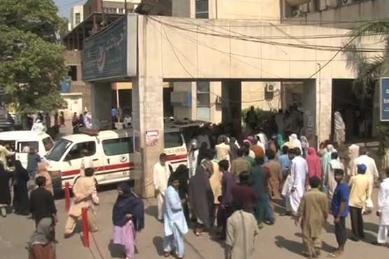 Lahore: Ward boy commits suicide after jumping off Jinnah hospital's 3rd floor