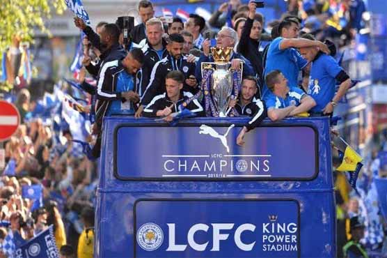 Football: Thousands turn out as Leicester parade trophy