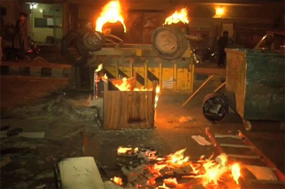 Enraged citizens in Kot Lakhpat vandalize Pepco office