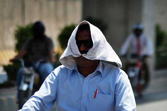 Sweltering heat prevails across country