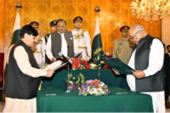 Hasil Bizenjo, Sheikh Aftab take oath as federal ministers