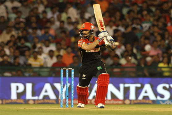 Kohli steers Bangalore into IPL playoffs