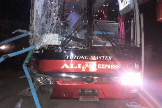 Multan: One killed, five injured in bus, truck collision