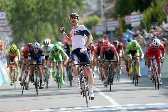 Cycling: Kluge steals in for surprise stage win