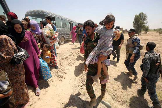Hundreds of civilians flee Iraq's Fallujah area