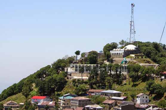 Light rain in upper parts, hot weather for most others today