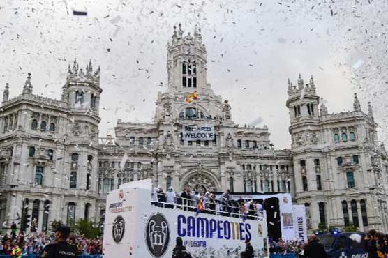 Victorious Real get hero's welcome in Spanish capital