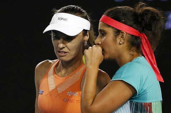 Hingis and Mirza lose chance to complete 'Santina Slam'