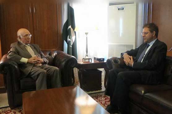 Sartaj Aziz meets Afghan Ambassador, expresses concern over US drone attacks