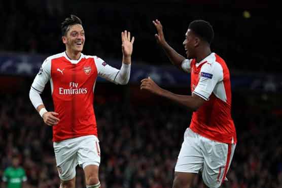 Arsenal reach last 16 of Champions League for the 17th time