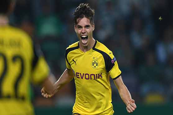 Borussia Dortmund reach last 16 of the Champions League