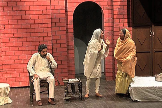 Karachi Theatre Festival begins with 'Khwabon Kay Musafir'
