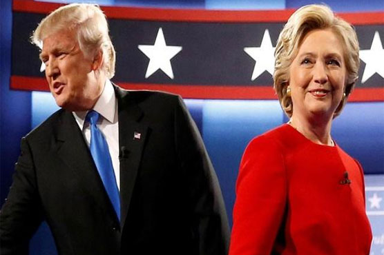 Clinton, Trump stage dueling rallies as race narrows