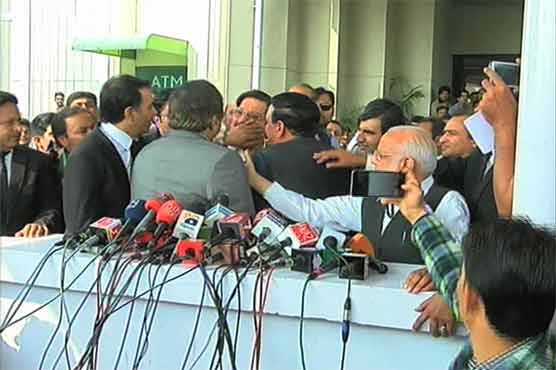 Naeem, Gandapur announce ceasefire