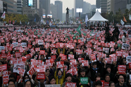 Huge protest urges scandal-hit S. Korea president to quit