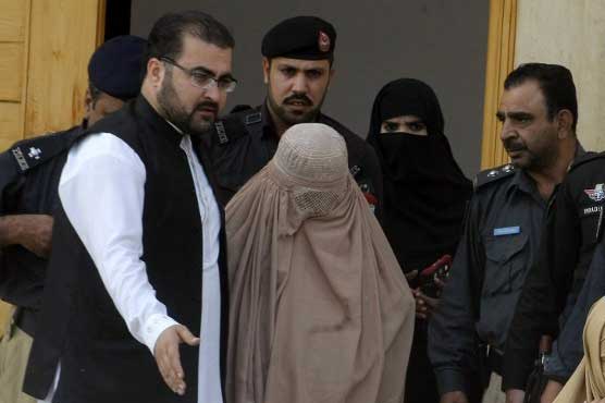 KPK govt opposes famed 'Afghan Girl' Shabart Gula's deportation