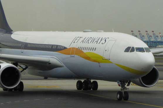 Indian flight makes emergency landing at Karachi airport