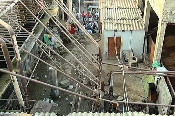 Lyari: 14 injured as boiler explodes in ice factory