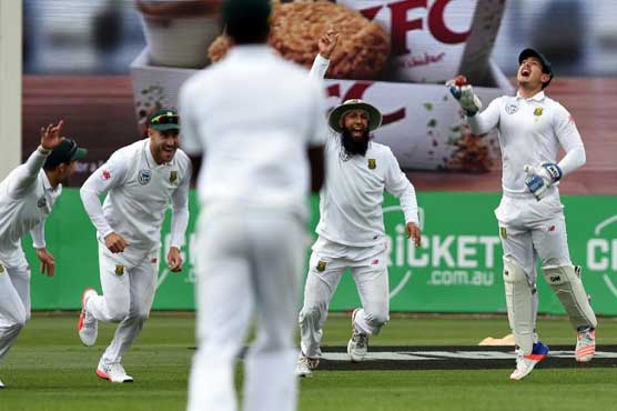 Philander the destroyer as nightmares return for Aussies