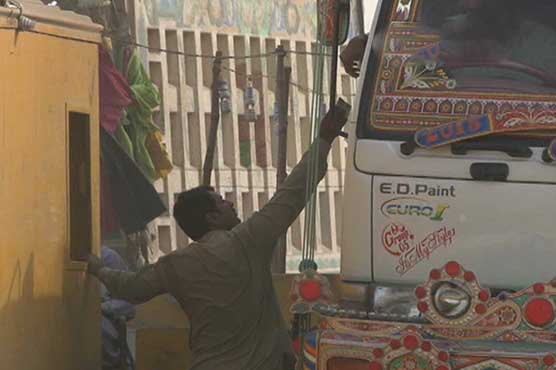 Transporters agitated over 'illegal' toll collection in Thatha