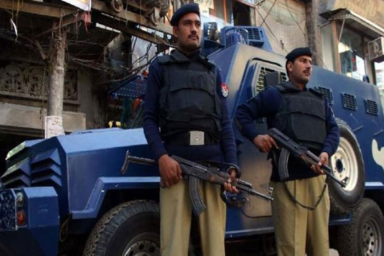 Two robbers arrested in Karachi police operation